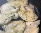 Foto del paso 1 de la receta Pollo con salsa de champiñones y soja