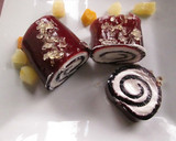 Foto del paso 11 de la receta: Arrollado de gelatina de frutas del bosque
