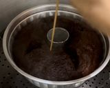 Foto langkah ke 4 dari resep Chocolate Cake (simple recipe).