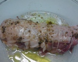 Foto del paso 2 de la receta: Delicia de pollo, sobrasada Mallorquina, queso y miel de flores al vino de Rueda