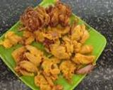 வெங்காயப் பூ பக்கோடா ரெசிபி ஸ்டேப் 4 புகைப்படம்