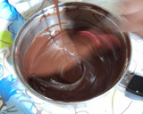 Foto del paso 5 de la receta: Bombones de chocolate rellenos de reducción de ponche