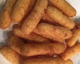 A picture of step 5 of Quick Party Bites: Yuca Tequeños (Yuca and Cheese Croquettes).