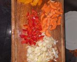 Foto del paso 1 de la receta: Guiso de pollo y fideos