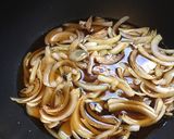 A picture of step 5 of Hamburger steak.