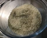 Une image de l'étape 2 de Dôme de riz à la prune et fines herbes.