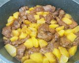 Foto del paso 4 de la receta: Galtes de porc desossades amb préssecs i salsa de Porto i Vermut