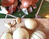 Foto del paso 3 de la receta: Muslos de pollo a la cazuela con ciruelas, orejones y piñones 🍗