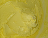Foto langkah ke 4 dari resep 49.Butter Cream Untuk Olesan Roti.