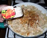 Foto del paso 3 de la receta: Tacos con pollo, palta, cebolla dorada y maní