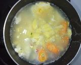 Foto langkah ke 2 dari resep Sayur sop telur ala lucy's.