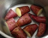 A picture of step 1 of Sweet potato paratha.