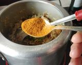 A picture of step 5 of Matar soya chunk pulao.