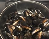 Foto del paso 1 de la receta Mejillones al vapor