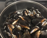 Foto del paso 1 de la receta: Mejillones al vapor