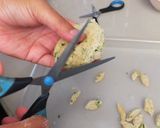 Foto langkah ke 3 dari resep Kue Bawang Gunting.