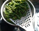 Foto langkah ke 4 dari resep Krengsengan cecek kacang panjang.