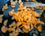 Foto del paso 3 de la receta: Mini Hamburguesas Guisadas