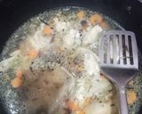 Foto langkah ke 4 dari resep Sup Ayam Wortel.