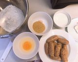 Hình bước làm 1 của món Bánh mì xúc xích mặn ngọt