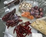 รูปขั้นตอนการทำที่ 1 ของ น้ำพริกเผากุ้งแห้งผัด (สูตรน้ำมันน้อย)