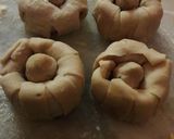 A picture of step 2 of Potato stuffed soyaflour flower.