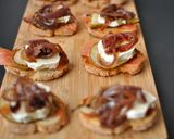 Foto del paso 3 de la receta Tostas de Salmón y pera