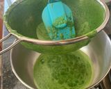 A picture of step 2 of Spinach Fettuccine.