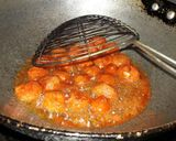 A picture of step 4 of Soya chunks chilli manchurian.