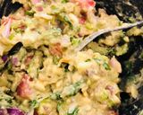 A picture of step 2 of Walnuts Avocado guacamole.