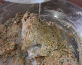 A picture of step 2 of Multi grain bathua lachha paratha.