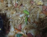 Foto langkah ke 4 dari resep Kwetiau goreng nyemek.