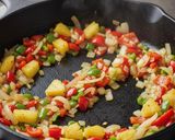 Foto del paso 2 de la receta: Cerdo con Piña
