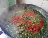 A picture of step 1 of Spinach and Chickpeas with Mint.