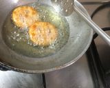 स्माइली फ्राइज (Smiley fries recipe in hindi) रेसिपी चरण 3 फोटो