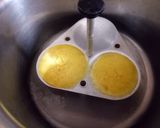 A picture of step 5 of Heart Shaped Dhokla idli.