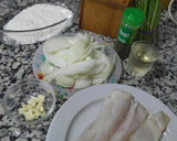Foto del paso 1 de la receta: Merluza encebollada