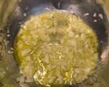 Zellerkrémleves, pirított kiflivel, sajtropogóssal recept fázis 2 fotója