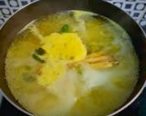 Foto langkah ke 3 dari resep Sop Kepala Ikan Salmon.