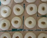 Foto langkah ke 7 dari resep Donat Ulen Tangan.