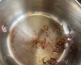 Hình bước làm 2 của món Canh Hẹ Nấm Nấu Đậu Hũ