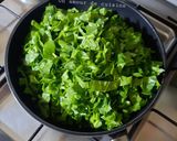 Une image de l'étape 5 de Poêlée d'épinards piquants 🍴.