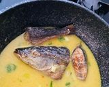 Foto langkah ke 4 dari resep Gulai Ikan Salmon Lokal.