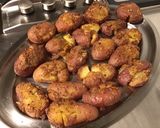 Une image de l'étape 8 de Pommes de terre rouges croustillantes fracassées à l'ail, échalote, chapelure aux épices.