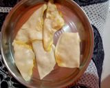 A picture of step 3 of Baked Aalu patties.