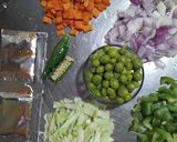 A picture of step 1 of Vegetable Maggi.