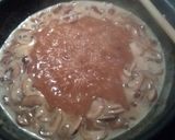 A picture of step 7 of Brown mushroom gravy.