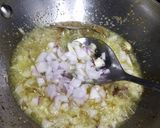 A picture of step 4 of Lasaniya Bataka sabji.