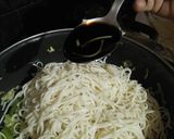 A picture of step 4 of Veg Hakka Noodles.