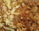 Foto langkah ke 6 dari resep Goreng Su'un jamur kancing.